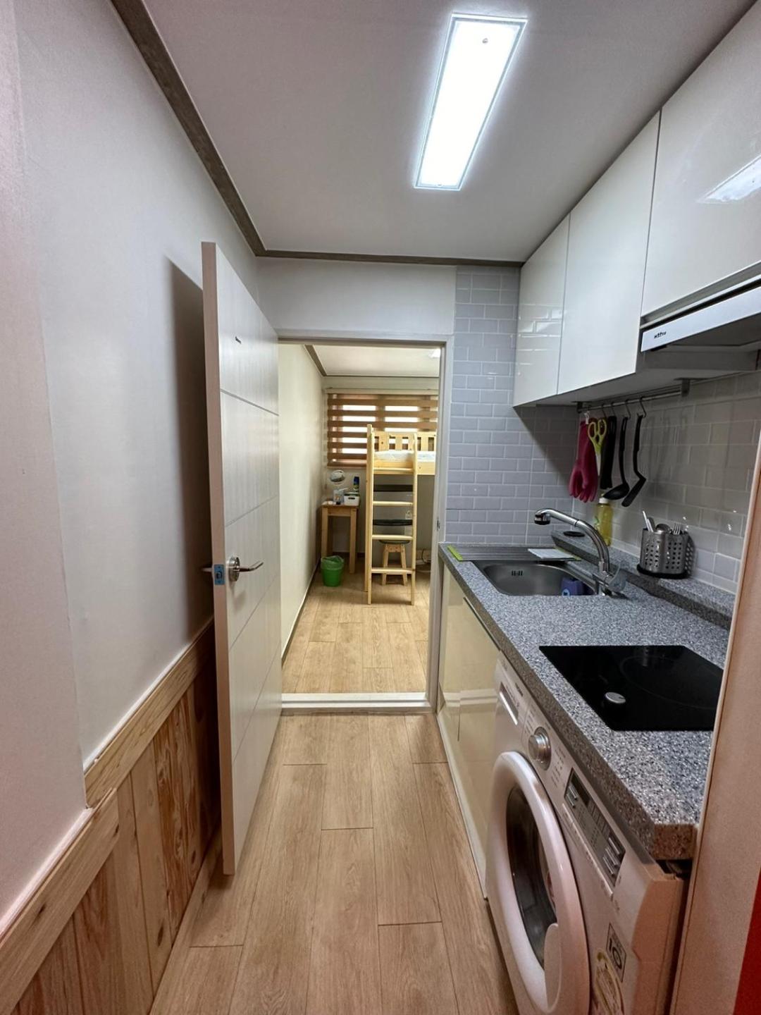 Guest house Station R 2*