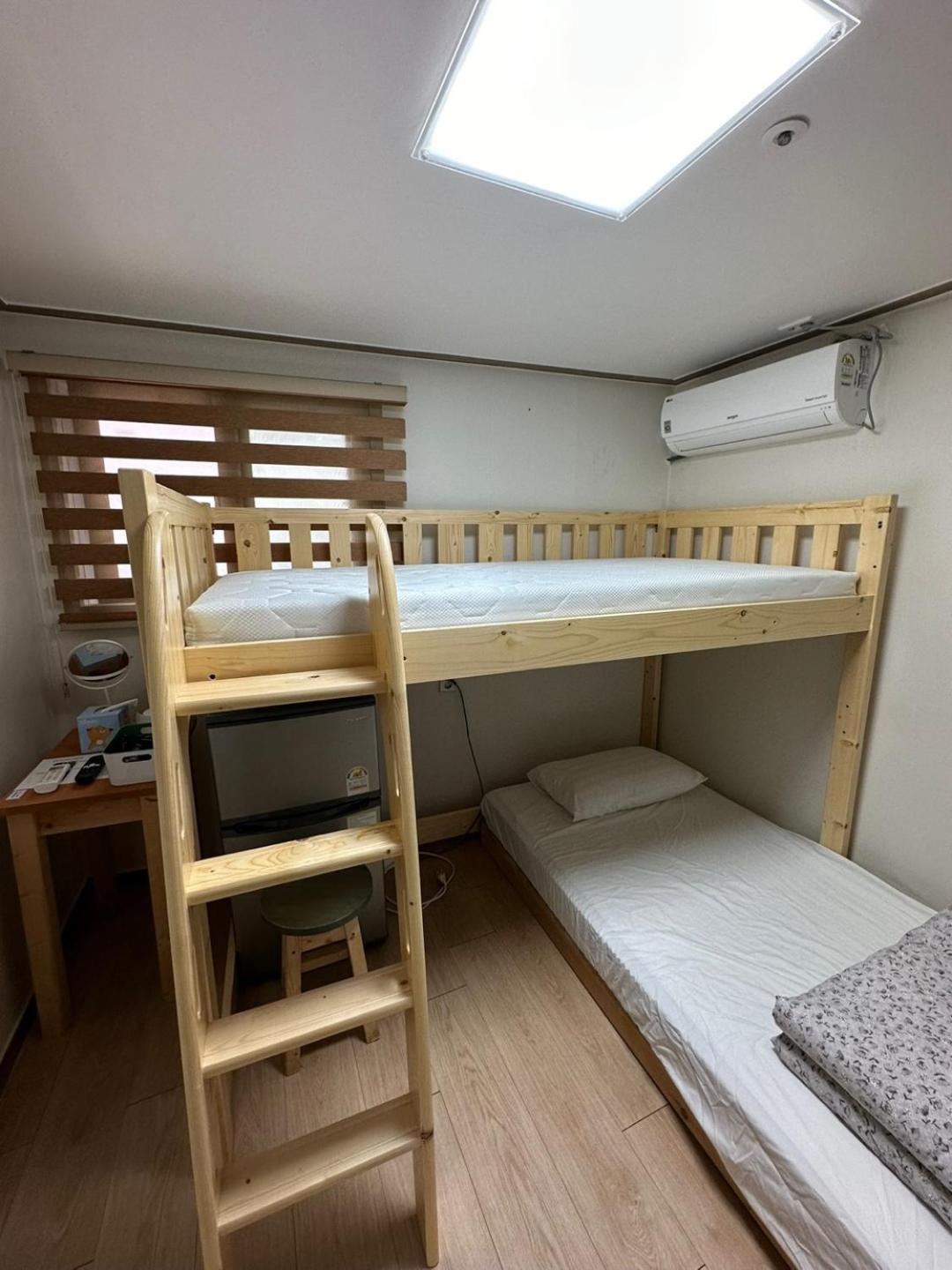 Station R Guest house