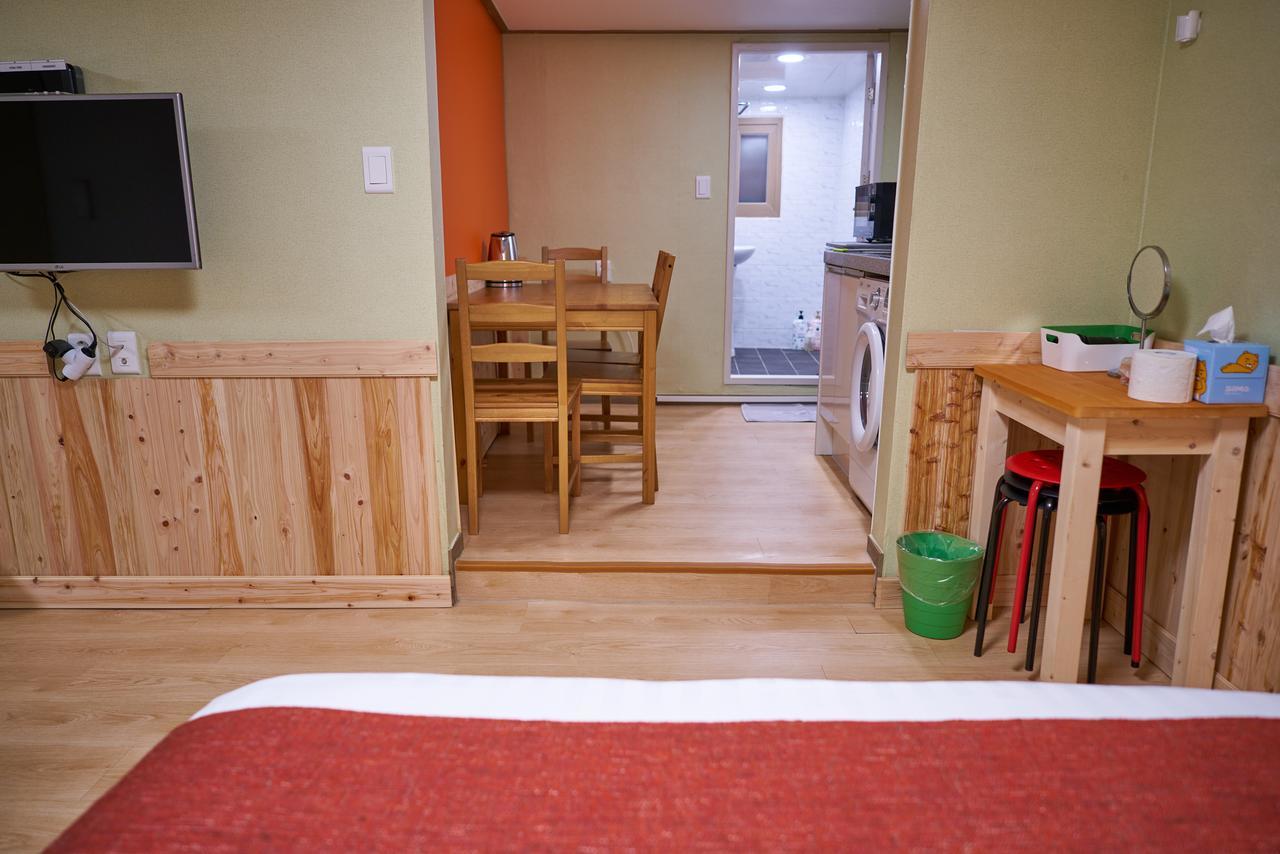 Station R Guest house